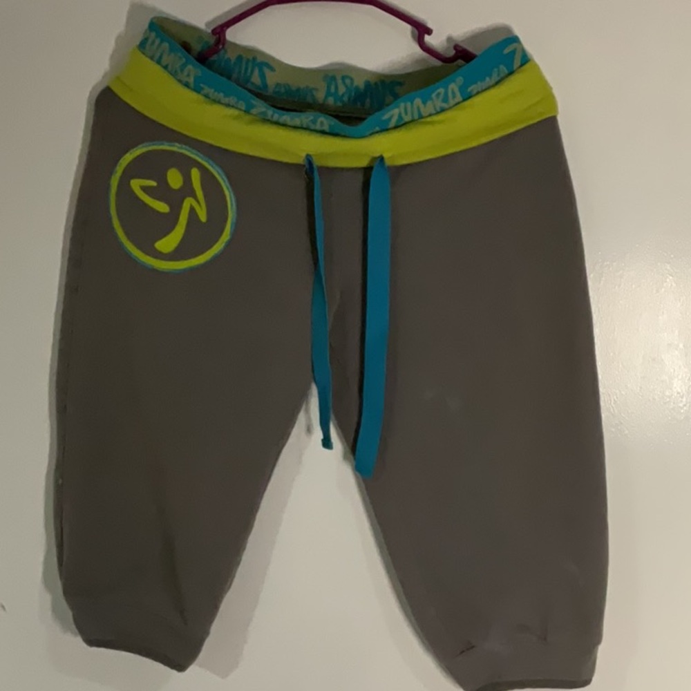 Soft material Zumba capris -M